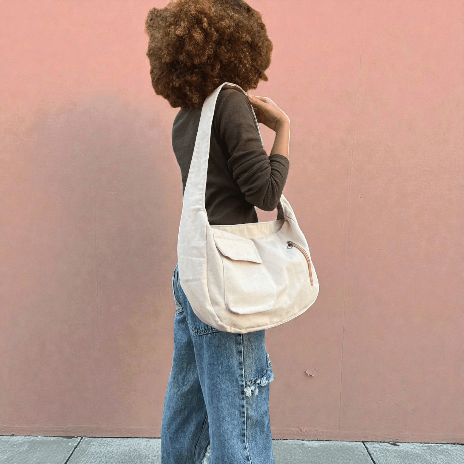 Off - White Curvy Shoulder Bag - Fithoehub